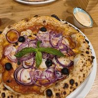 Thunfisch Pizza + Feta Dip 🤩 at Veganoven in Erlangen