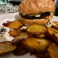 Burger with fries at El Haso in Freiburg