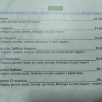 La carta con opciones veganas, no le pude sacar foto a todo, pero hay más opciones... at Café Capri in Linares