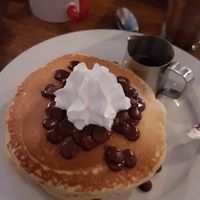 Chocolate chip pancakes with maple sirup at Mamalicious in Hamburg