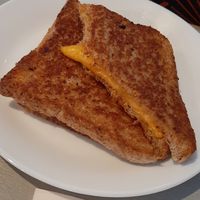 Veganes Grilled Cheese Toast at Mamalicious in Hamburg