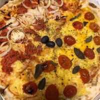 Calabresa and cheese pizzaa  at Pizzaria da Rita in Sorocaba