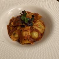 Vegane Ravioli mit Spinat in Tomatensauce  at I Vigneri - Osteria & Enoteca in Hamburg