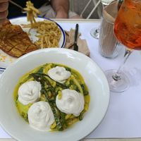 Spaghettoni + Aperol spritz = 😍 at GNOU in Athens