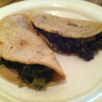 more yummy tacos at Cate de mi Corazon in Mexico City