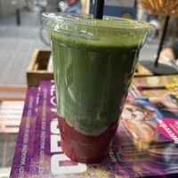 Strawberry matcha coconut milk 5,60€ (+20 cents for plant milk)  at Couple's in Dordrecht