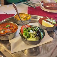 Veganes Thali mit Chana Masala, Mangosoße, Jalfreezi at Shivalaya Indian Restaurant in Pfarrkirchen