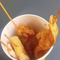 Spiedini vari con spezie piccanti at Kua Food Fried Skewers - 夸父炸串 in Milan