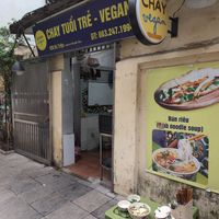 Front at Chay Vegan Vỉa hè in Hanoi