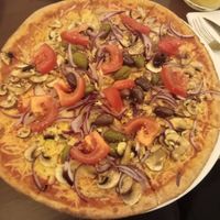 Pizza Napoli at Pizzeria Casa Piccola in Vienna