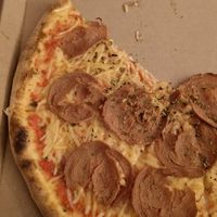 Vegane Salami Pizza at Pizzeria Casa Piccola in Vienna