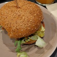 at Burger Lounge in Himmelreich