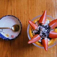 Coconut ice cream with fruit and biscuit crumbs   at Confidants & Vegans - 知己素语 in Guangzhou