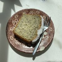 lemon poppyseed cake   at KLUTS in Utrecht