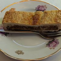 walnut cake at KLUTS in Utrecht