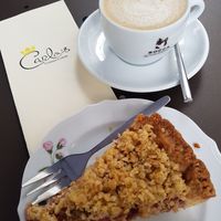 Strawberry-rhubarb crumble (vegan ofcourse) at KLUTS in Utrecht