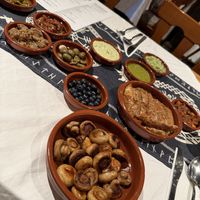 Wirklich köstlich - vor allem das Pfannenbrot und die verschiedenen Tunken!  at Zum Eisernen Heinrich  in Walsrode