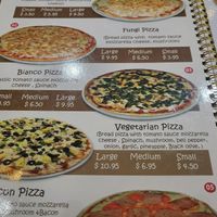 Only one pizza vege at Happy Special Pizza in Kampot