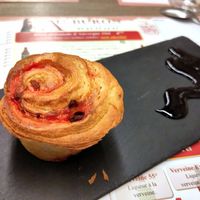 Vegan brioche at Au Buron in Toulouse