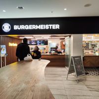 Order station at Burgermeister - Bahnhof Winterthur  in Winterthur