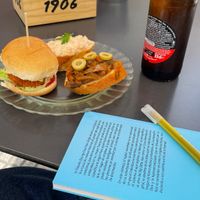 Tienen terraza y como está apartado es muy tranquilo   at La Madriguera in Bilbao