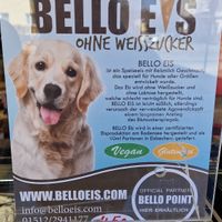 Vegan ice cream for dogs!!! at Konditorei Detterbeck in Munich