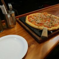 Veganized vegetarian pizza at Galapagos Deli in Puerto Ayora