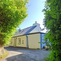 Pretty cottage at Gorllan in Eglwyswrw