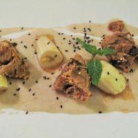 peanut butter fudge with banana and chili at Oben in Vienna