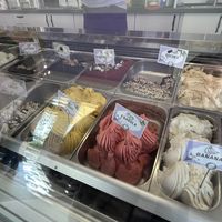 Gusti vegani: due creme, pistacchio e frutta varia   at Gelateria Incanto in Padua