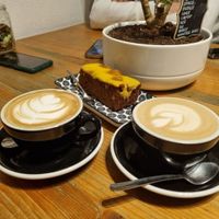 that mango cake 🫠 at Beanery Specialty Coffee in Graz