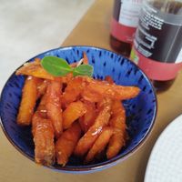 Sweet potato fries with sauce at Maora Restaurant - Batignolles in Paris