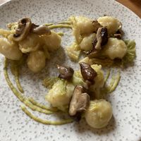 Gnocchi con verza, funghi e crema al cardamomo  at Rifugio della Valle in Crosio Della Valle