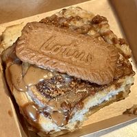 Lotus Zimtschnecke  at Cinnful Buns & Coffee in Braunschweig