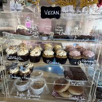 Had a chocolate tart 😋  at Fifi's Cakery in St Ives