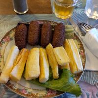 Kibe (top) and fried manioc (I also got a salsa on the side) at Vêjé Viver Bem  in Nice