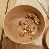 Mousse de chocolate at Oh My Vegan in Madrid