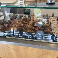 Alle Sorten sind vegan  at Stanke Bio-Handwerksbäckerei in Heusenstamm