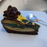 Midsummer cake at Delicious Raw by Gabriela Oltean in Brasov