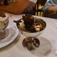 Vegan snickers at Daimant Saint-Honoré in Paris