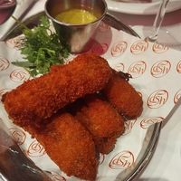  at Daimant Saint-Honoré in Paris