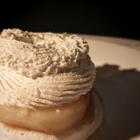 PEAR PAVLOVA

MERINGUE, WHIPPED CREAM, PEAR-VANILLA CONFIT, VERBENA-INFUSED PEAR. at Daimant Saint-Honoré in Paris