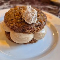 Walnut moelleux at Daimant Saint-Honoré in Paris