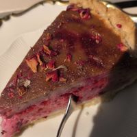 Vegane Himbeertorte at tanteleuk in Dresden