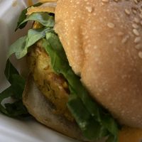 Burger at Vitaminas24 in Rome