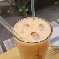 Refreshing pineapply juice at Vitaminas24 in Rome