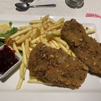 Wiener „Schnitzel“ aus dem Saitan „Filet“😉 at Almi's Berghotel in Obernberg Am Brenner