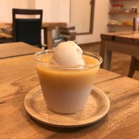 Apple pudding with ice cream
450 yen at Tanakokoro in Nagano