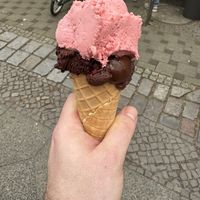 Strawberry sorbet/Chocolate raspberry.  at Eismanufaktur Prinzeneis  in Berlin