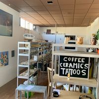 Ceramic studio offers workshops   at What The Folk in Caldas Da Rainha